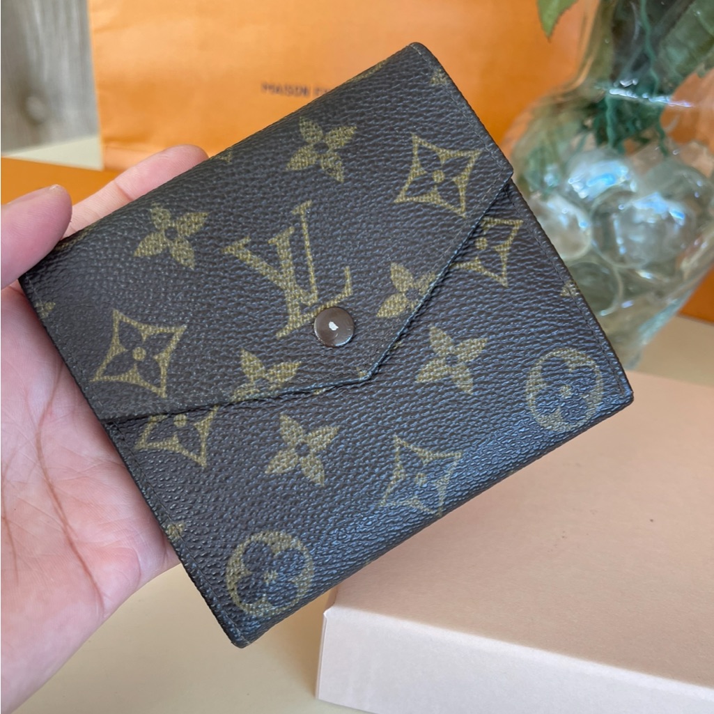 Authentic Louis Vuitton Bifold Vintage Wallet